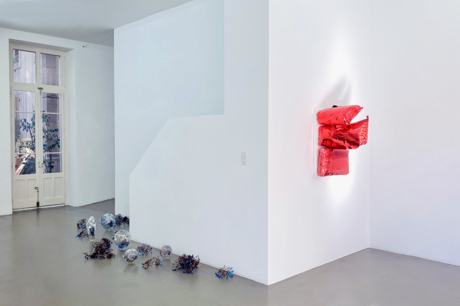 Exhibition view, Endlich Skulptur, Galerie Mezzanin, 2024.