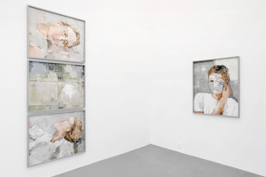 Exhibition View Alina Frieske Solo Show «Can you see me better now?» at Fabienne Levy, Lausanne, 2021 / Photo: Neige Sanchez / Courtesy: the Artist and Fabienne
