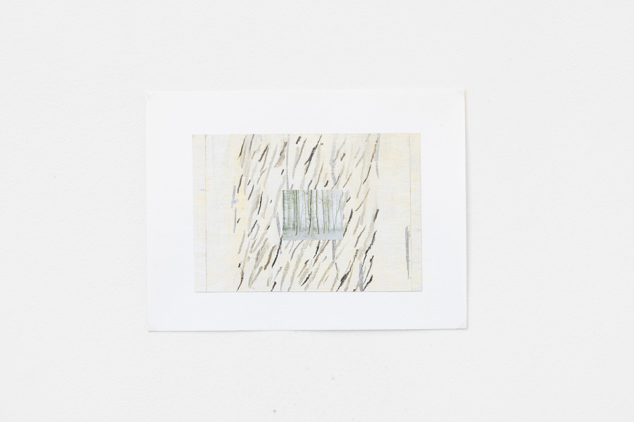 Exhibition’s view « Sur un fil », Andrée Cauderay Vuilleumier, « Plume papier ciseau », 1999-2003, a set of 17 sheets, from a series of about 100, on various types of paper, some handmade, others recycled, which were then mounted, with additions of photographs, sheets of bronze or silver, fragments from a 1955 notebook, and plants from a 1964 herbarium; 24 x 32 cm – Hiver à Montval, chalk drawing, photo taken in the woods of Apples, CALM – Centre d’Art La Meute, Lausanne, Switzerland, 2026 / Photo: Théo Dufloo / Courtesy of the artist.