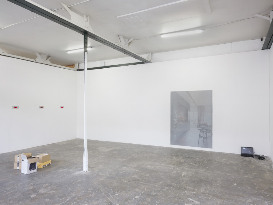 Exhibition view. Gabriele Garavaglia, Théa Giglio, Hélène Janicot, Gilles Jacot, Long distance relationship, 2025. © Sebastien Verdon